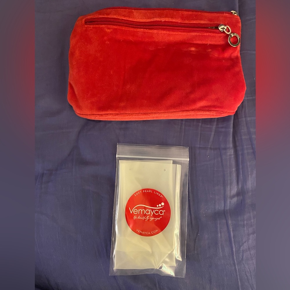 Vemayca Pouch with soft pearl liner